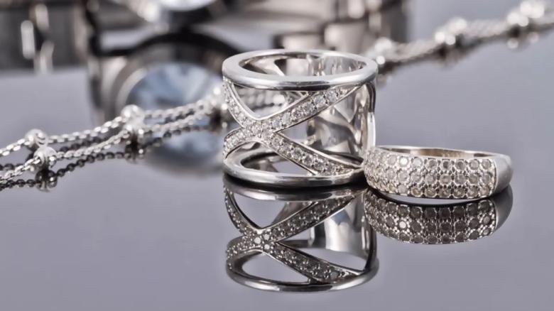 বাড়ল রুপার দাম, ভরিতে কত?