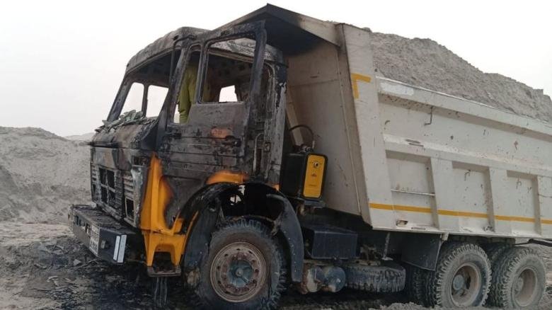 পদ্মায় অবৈধ বালু উত্তোলন নিয়ে ব্যাপক গোলাগুলি