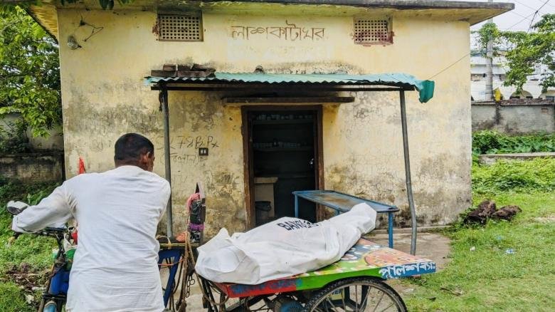 কুষ্টিয়ায় বিলাসবহুল এডুকেয়ার আইডিয়াল স্কুলের আবাসিকে শিক্ষার্থীর মৃ'ত্যু!